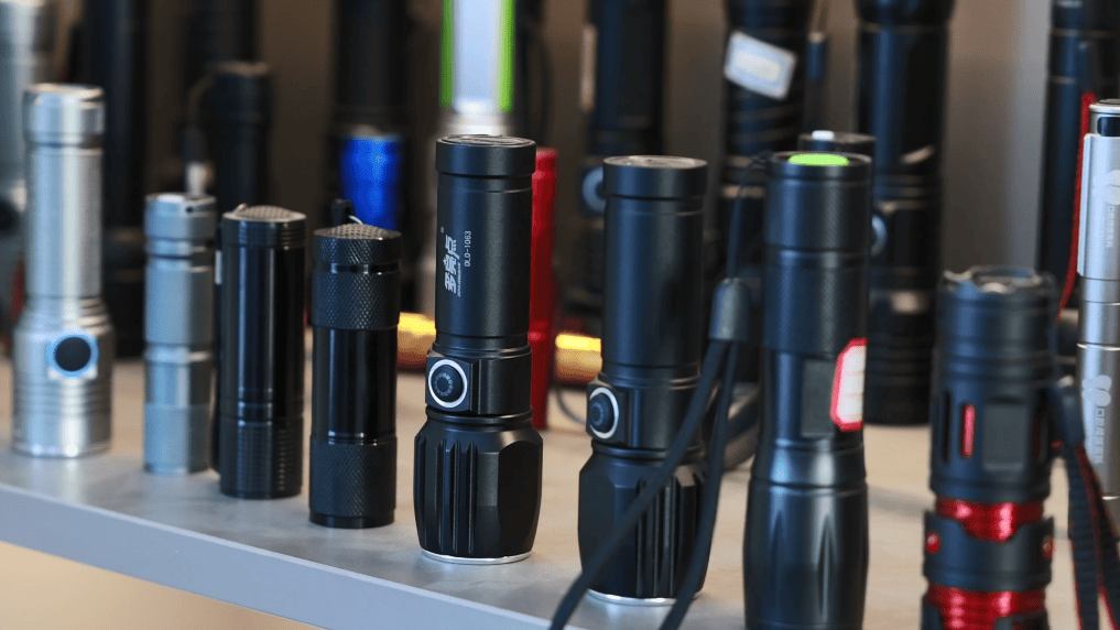 ！这个宁波小镇靠手电筒年捞80亿开元棋牌“死亡”行业里杀出血路(图4)