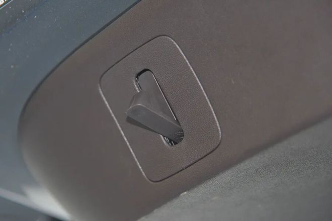 大沙发”不在话下连双人床都齐了！开元棋牌网站腾势N9：“冰箱彩电(图2)