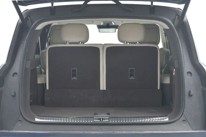 大沙发”不在话下连双人床都齐了！开元棋牌网站腾势N9：“冰箱彩电(图7)